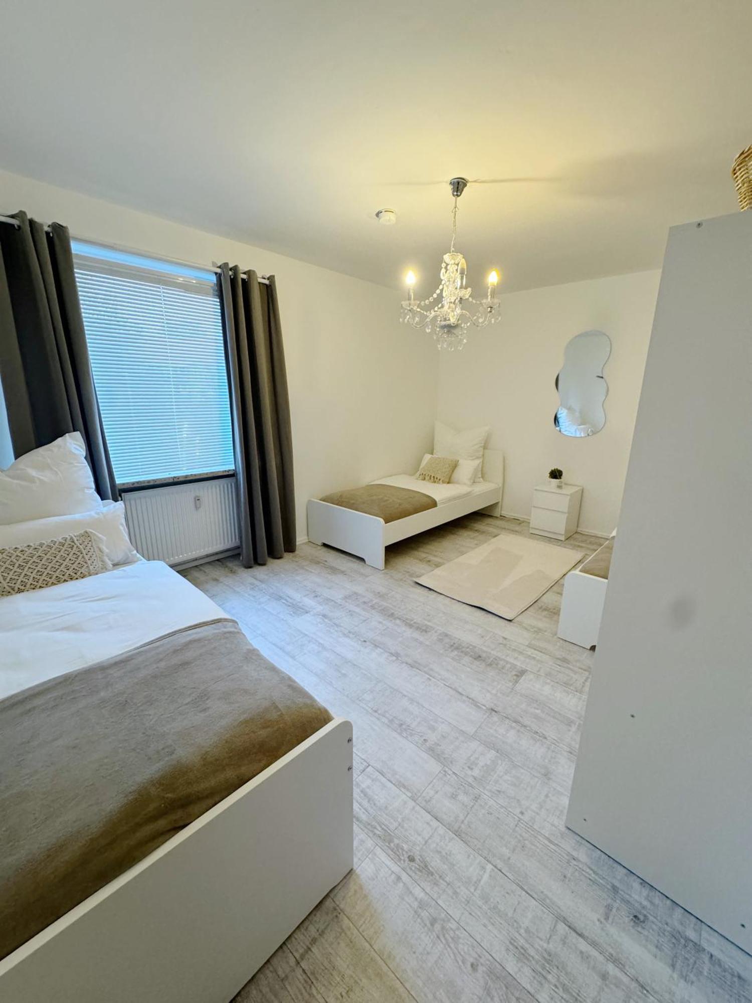 90M2 I Central I Netflix I Wifi I Free Parking I Lia Apartments 汉诺威 外观 照片