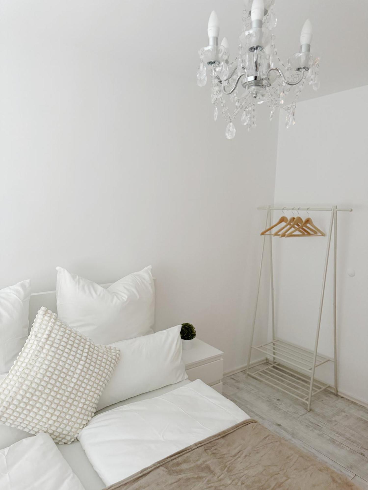 90M2 I Central I Netflix I Wifi I Free Parking I Lia Apartments 汉诺威 外观 照片